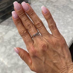 14k white gold diamond love ring